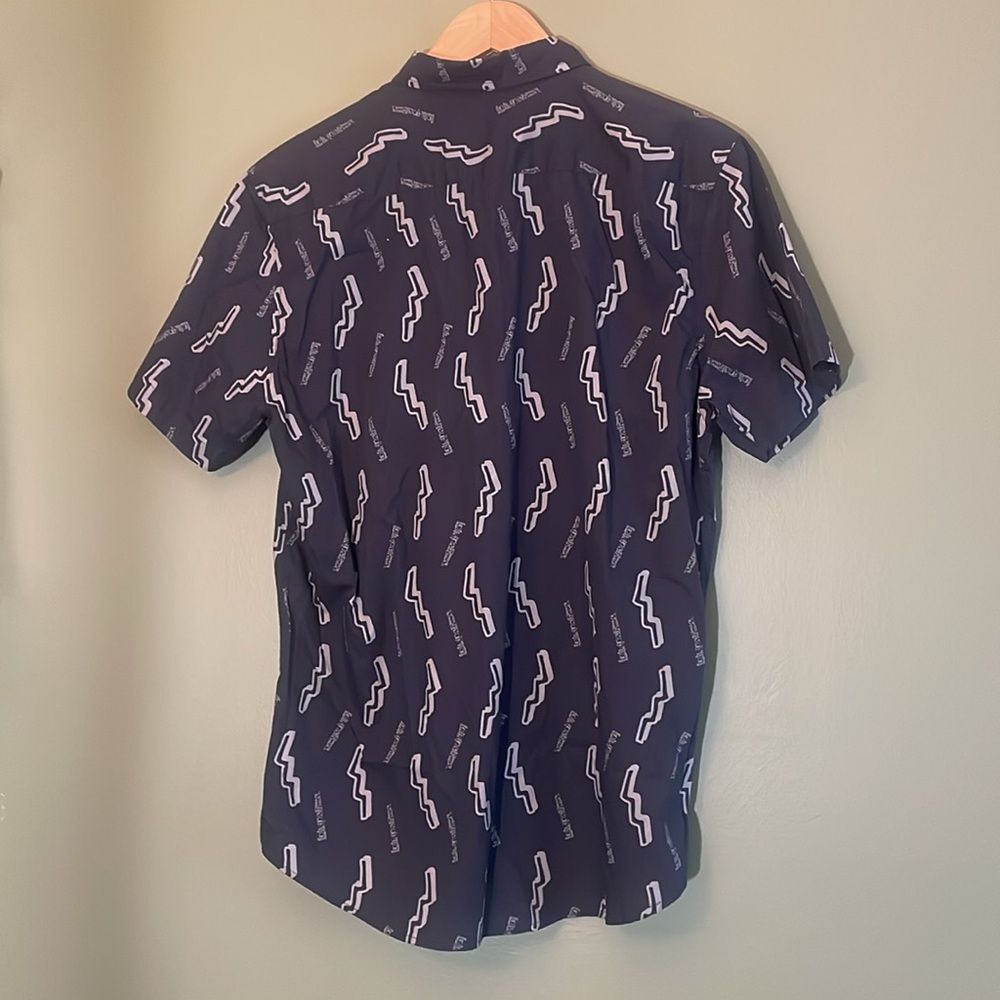 Strata Lollapalooza Grey Novelty Button Down Short Sleeve Shirt  Sz L - Picture 7 of 7